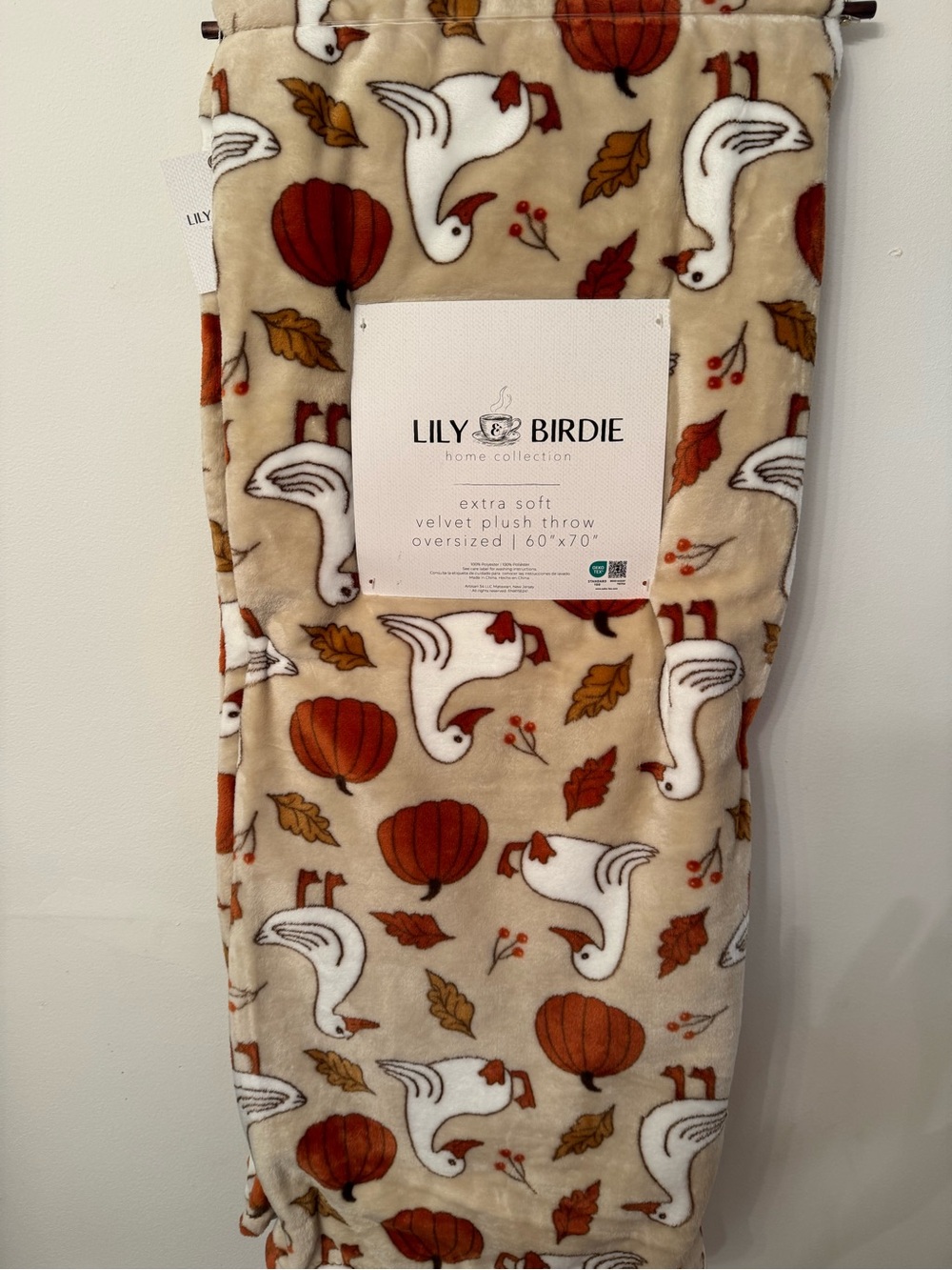 Lily & Birdie Cream Velvet Plush Throw with White Geese & Orange Accents